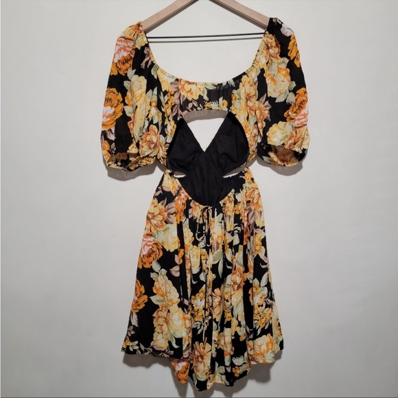 Bardot Floral Dress - Picture 5 of 6